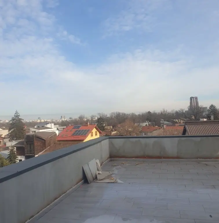 Ag BRASADAS vinde apt 3 cam etaj 4 lux Parcul Carol.
