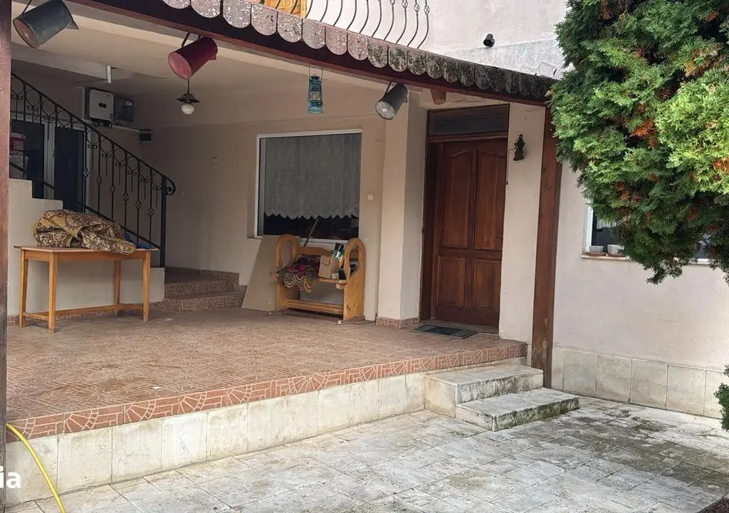BRASADAS vinde casa în zona Titulescu.