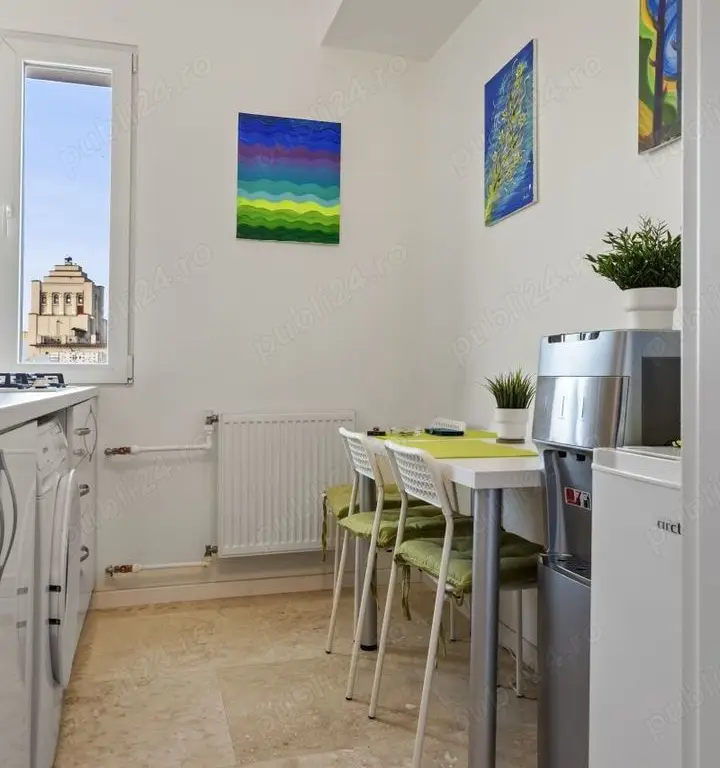 BRASADAS vinde Studio Lux Etaj 9/9 40mp Piata Romana.