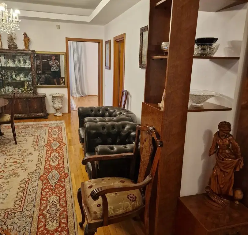 Ag BRASADAS închiriază ap 2 cam 86mp Etaj 2/3 zona ROMANA.