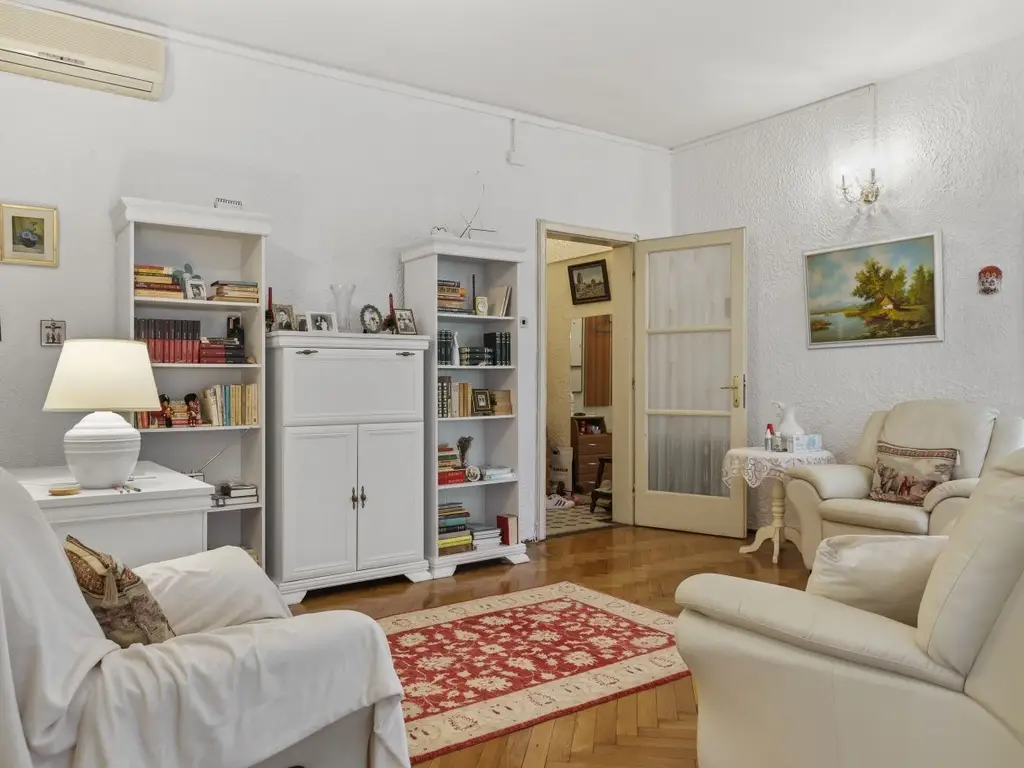 Vând apartament lux