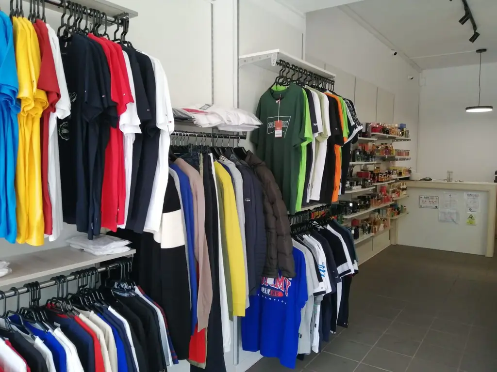 Spațiu comercial ultracentral, 200 mp singurul vad 100% pietonal Roman