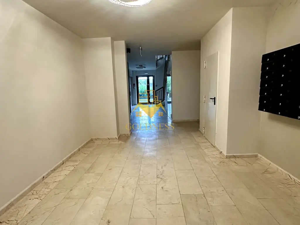 1 camera, Intre Lacuri, Premium, Prima închiriere, FSEGA, Iulius Mall