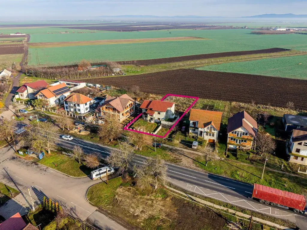 Casă spatioasa, construcție nouă – Zimandu Nou Teren 998 mp Comision 0