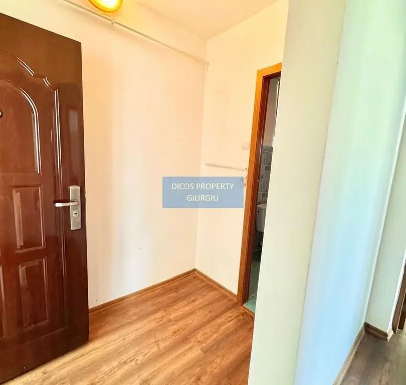 Apartament 2 camere, decomandat – Zona Centrală, bloc Lumina