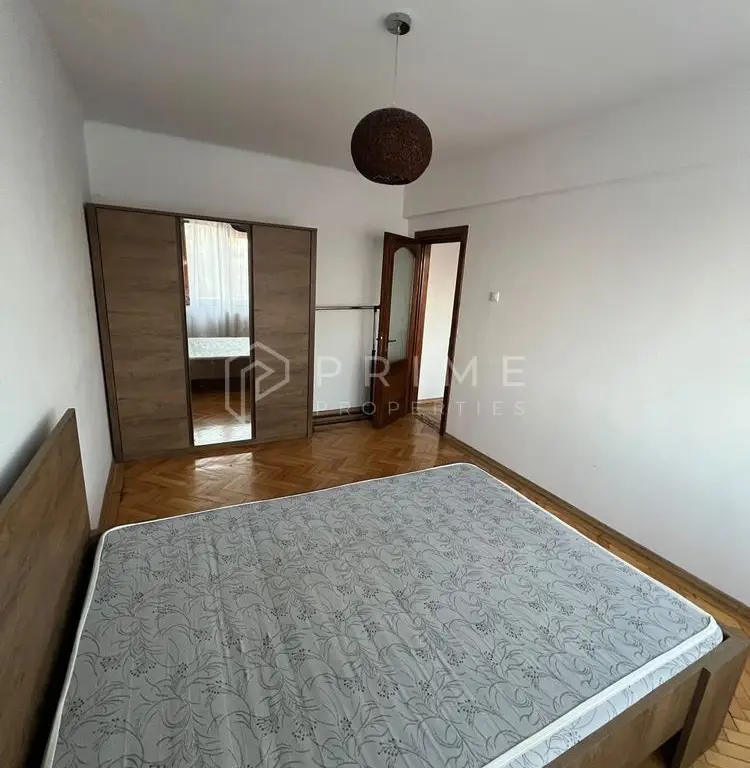 De inchiriat apartament 2 camere in centru