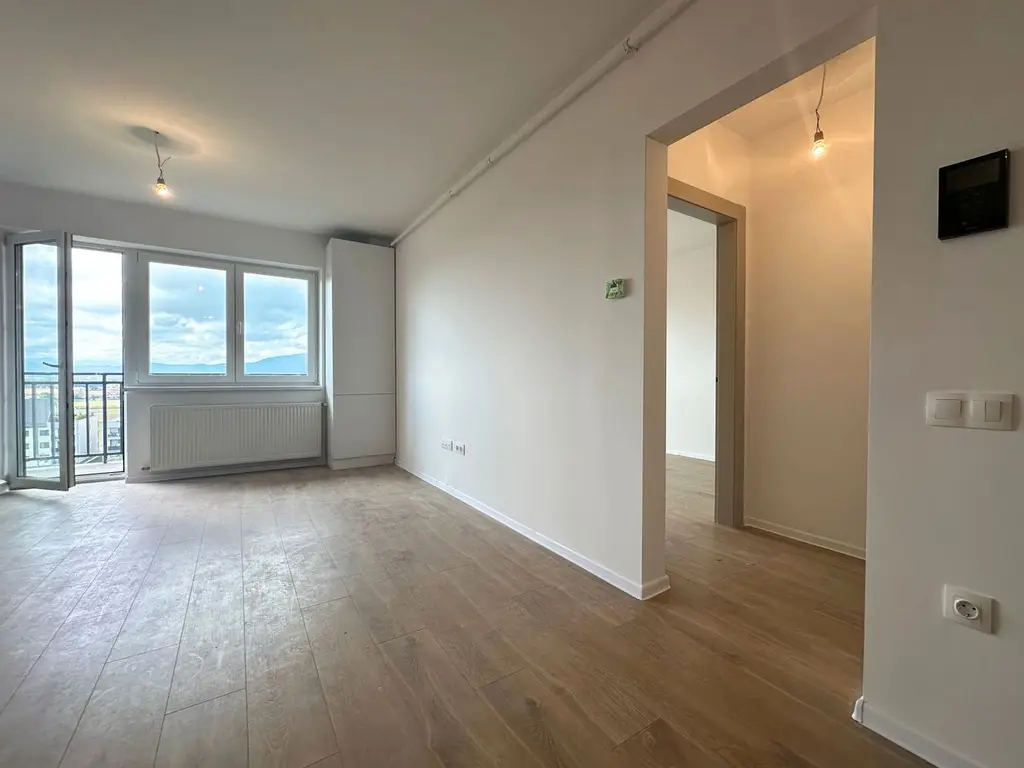 Apartament tip studio cu bucătăria mobilată zona Coresi Brasov