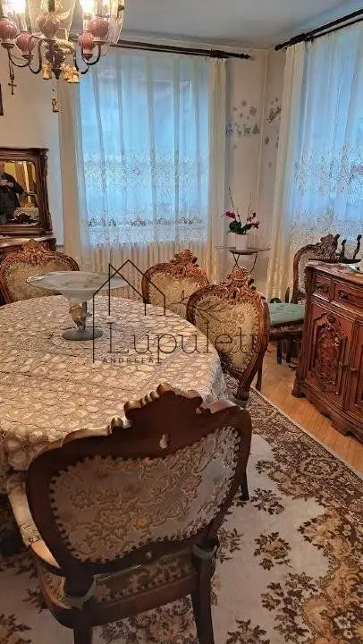 Casă de Vanzare | 200 MPU | Teren 305 MPU | Ultracentral