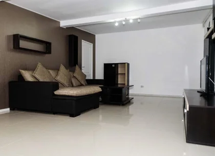 Vand apartament negociabil 62 mp mamaia sat