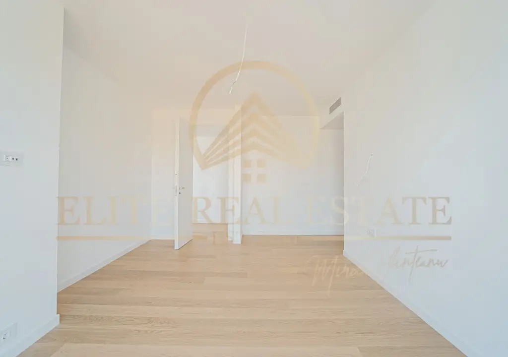 Stațiunea Mamaia - Vânzare apartament cu 4 camere, 3 bai cu vedere la lac.