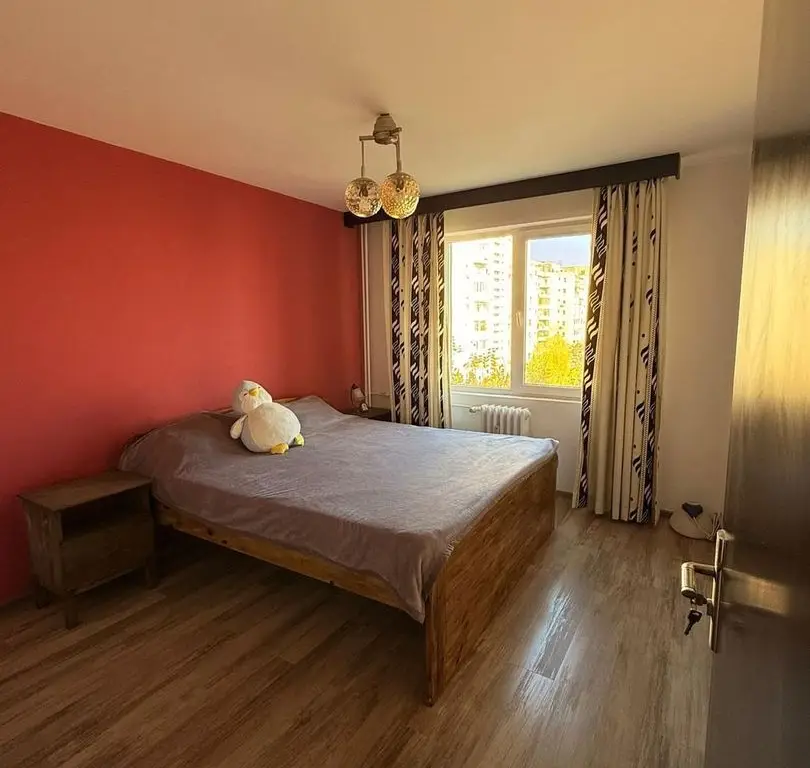 Apartament 4 camera Crangasi