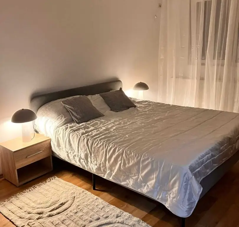 Garsoniera de inchiriat zona Fundeni
