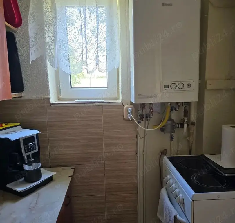 BRASADAS vinde garsoniera la Parter pe Ostrovului.
