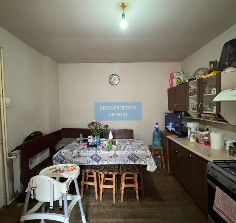 Casă cu teren și anexe – str. Mihai Eminescu