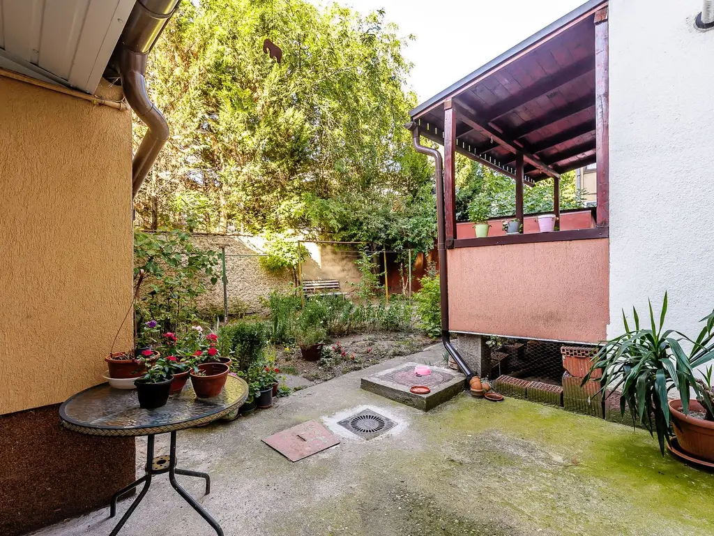 VANDUT! Apartament spațios, 2 camere decomandat, Podgoria Arad