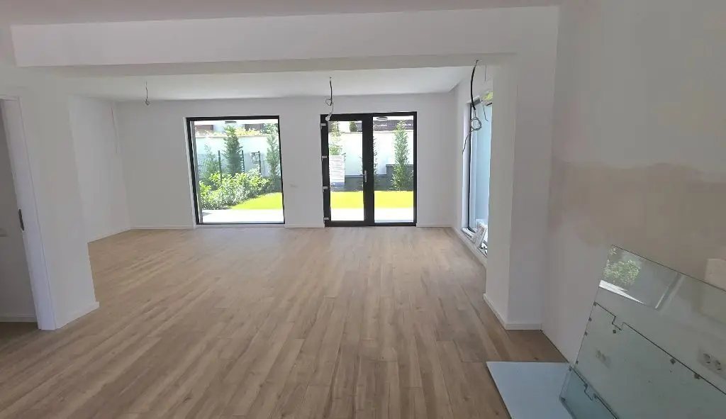 Giulesti duplex P+1 4 camere de vanzare