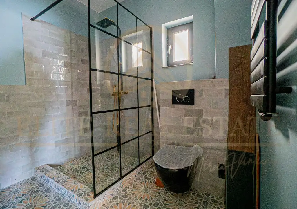 Năvodari - Casă exclusivistă cu ponton privat – Primul rând la lac