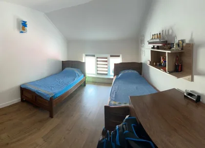 Ag BRASADAS vinde ap 3 cam etaj 2/2 Miroslava 71mp.