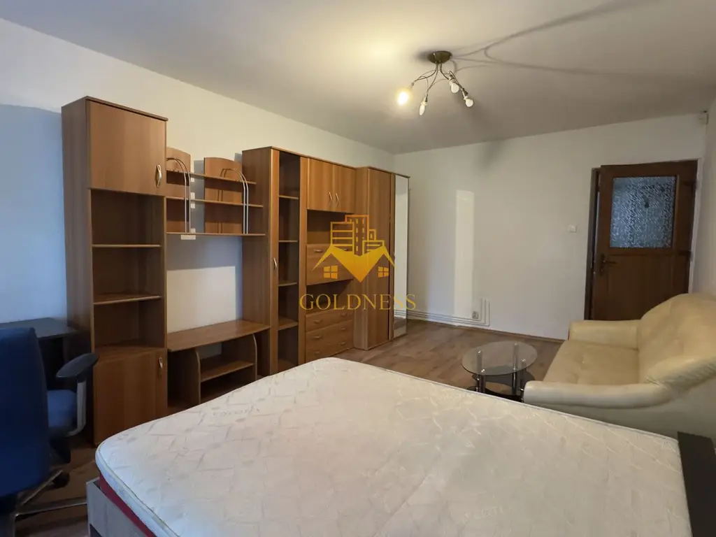 3 camere, decomandate, 2 balcoane, 2 bai, Manastur Zona 18 GYM, Tasnad