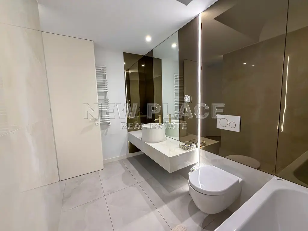 [VIDEO] CORTINA NORTH | Bucatarie inchisa | 1,100 Eur+TVA|Terasa 30 mp