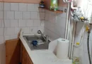 ageuropa.ro vinde ap. 2 cam. la parterul unei case în zona Carpați 2.