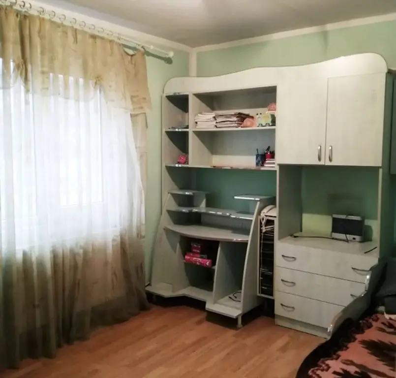 ageuropa.ro vinde ap. 2 cam. etaj 3 în Solidarității.