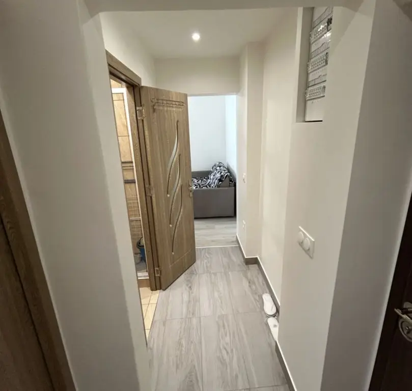 Apartament modern cu 3 camere luminos, disponibil pentru închiriere