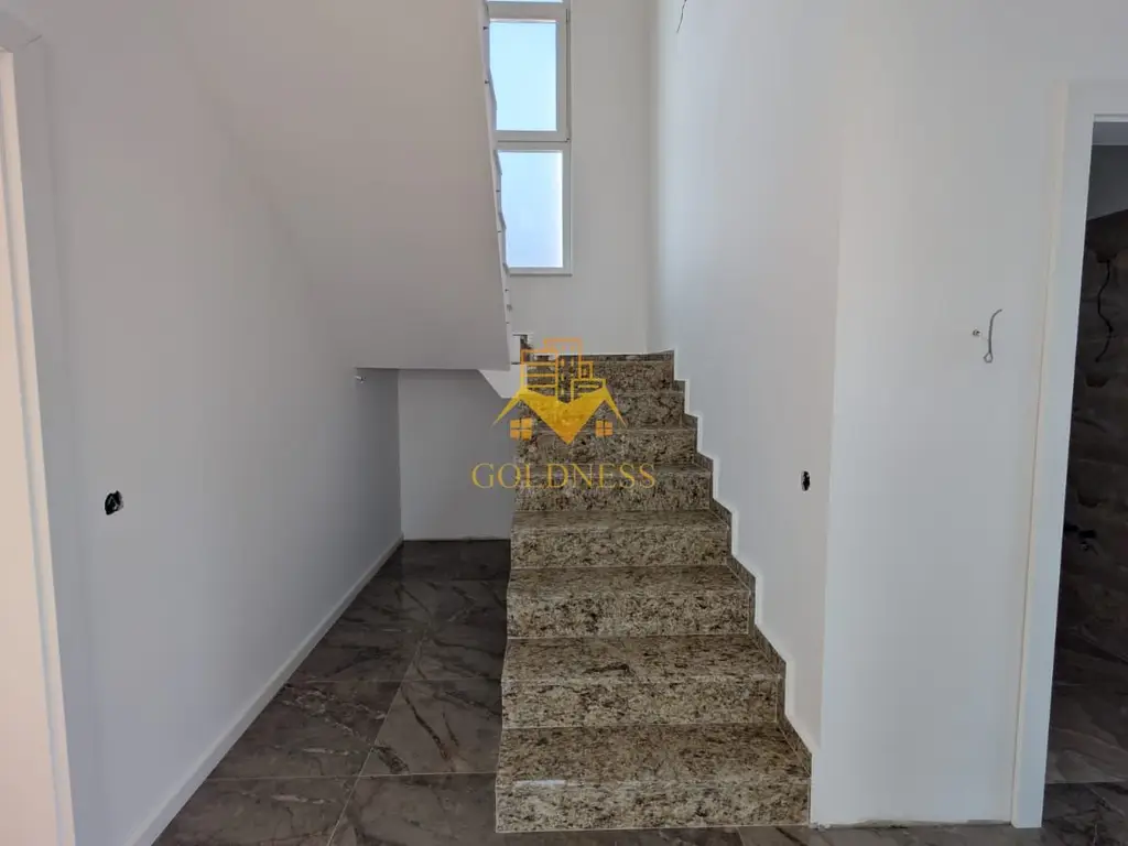 Casă individuală, 4 camere, 470 mp teren, Cluj