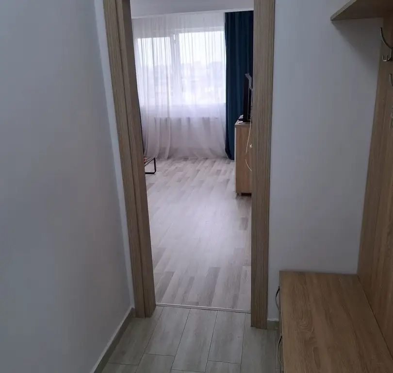 BRASADAS închiriază garsoniera 5/5 LIFT PARCARE pe Binelui.