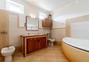 Casa ideală pentru familie: școală la 3 min. Zonă foarte liniștită.