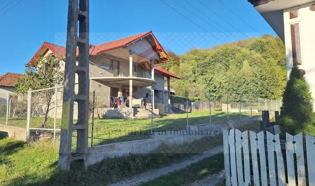 Casa de Vanzare Corbeni- Oestii- Arges
