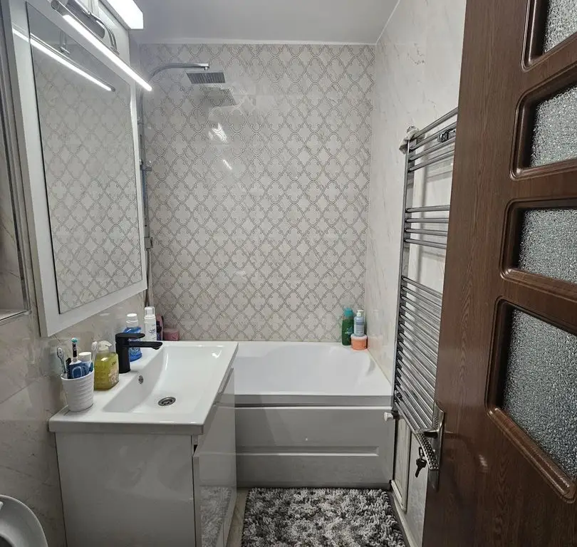 Apartament deosebit 3 camere – lux, complet mobilat, zonă excelentă
