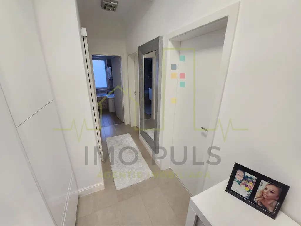 3 Camere. Etaj 1. Mobilat si utilat. 2 locuri de parcare. 2 Bai. 2 Balcoane