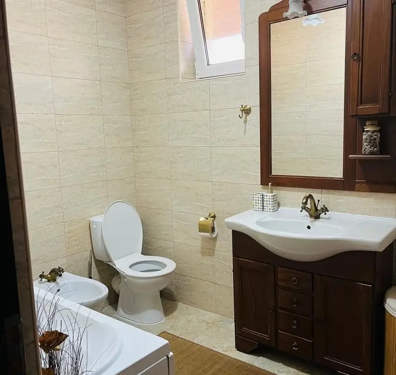 Casă de vânzare în regim cuplat zona Cetate Alba Iulia
