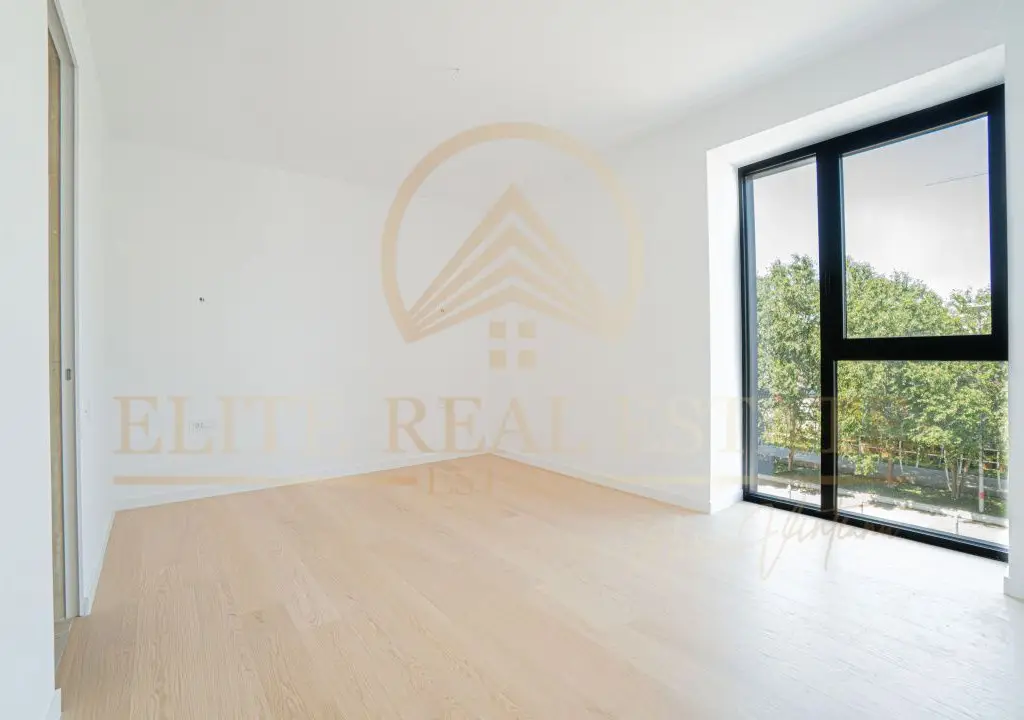Stațiunea Mamaia - Vânzare apartament cu 4 camere, 3 bai cu vedere la mare.