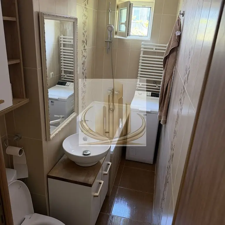 Apartament 3 camere | Zona Dacia | Etaj 2/4 | Confort & Locație Premiu