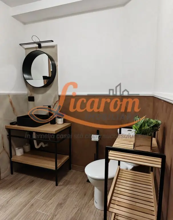 Apartament tip Casa 4 camere strada Carpatilor,totul nou.