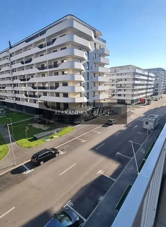 Apartament de vanzare 2 camere, etaj intermediar, terasa, garaj