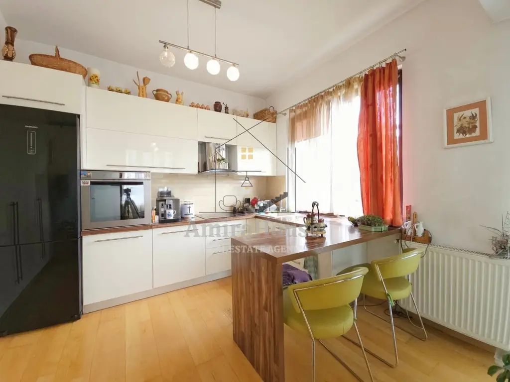 Casa individuala 5 camere, teren 600 mp, finisata, 167 mp utili zona str Oasului