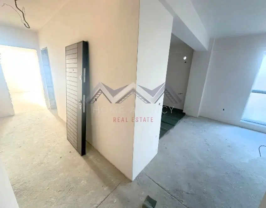 Apartament 3 camere Otopeni central | bloc cu lift, parcare