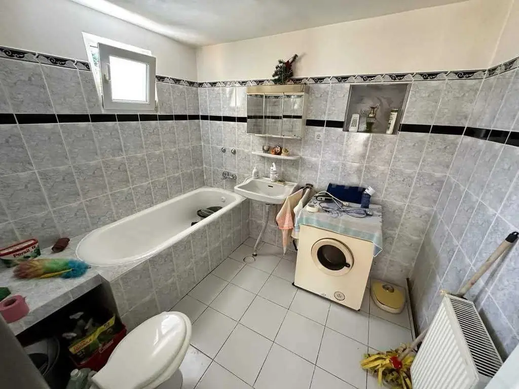 BRASADAS vinde Casa P+Et+M 241mp -zona TITULESCU.