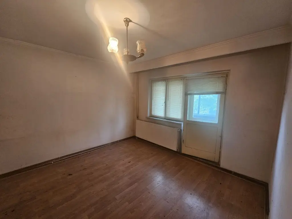Apartament spațios 3 camere, 2 băi și 2 balcoane – Craiovei, Gh. Doja