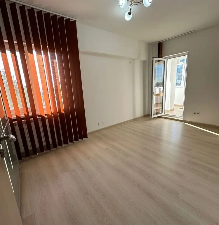 Apartament 4 camere zona Lujerului