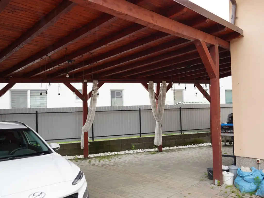 Casă familială spațioasă în zonă liniștită | Sângeorgiu de Mureș |