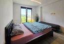 Casă modernă de vânzare, curte, 6 camere, parcare, Zona Vivo, Florești