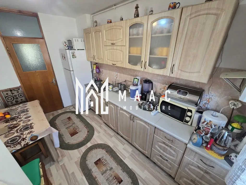 Apartament 4 camere 2 bai zona Strand Parc