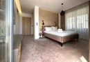 Inchiriem penthouse LUX 4 camere cu terasa de 122 mp zona Coresi