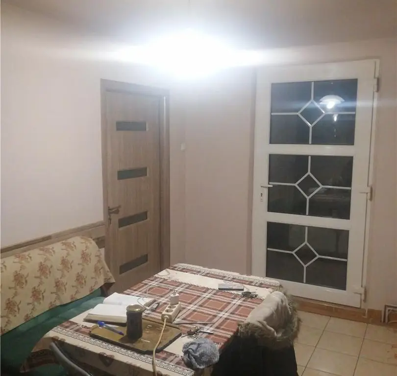 BRASADAS vinde casa din cărămidă cu 2 cam. zona Baritiu.