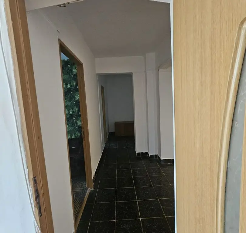 INCHIRIERE APARTAMENT 4 CAMERE | PARTER