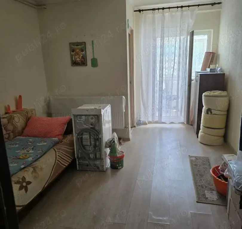 BRASADAS vinde garsoniera la Parter pe Ostrovului.